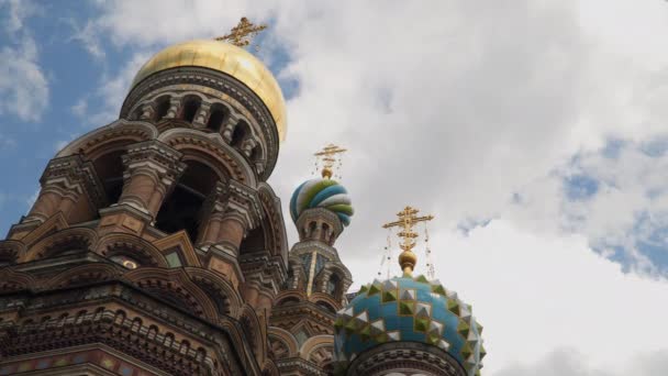 Domes of the Cathedral of the Resurrection of Christ on the background of clouds — Stock Video