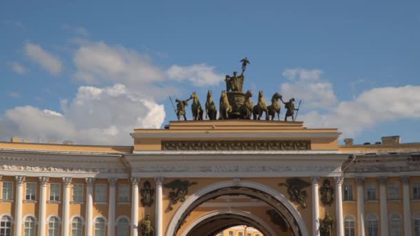 St. Petersburg. Arch av generalen bemannar — Stockvideo