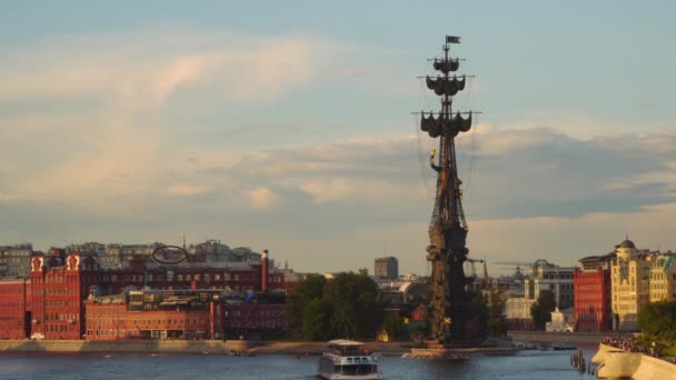 Bersenevskaya Dijk in Moskou — Stockvideo