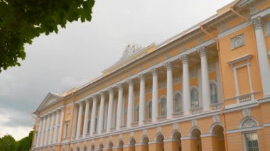Rus Müzesi St. Petersburg binanın dış
