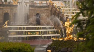 Samson Peterhof çeşme