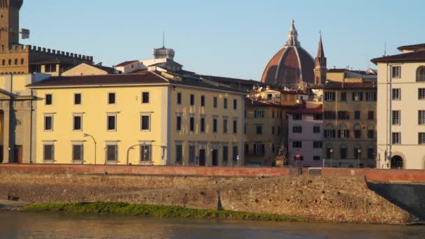 Florenz Italien Ufer Des Flusses Arno Die Kuppel Des Cattedrale — Stockvideo