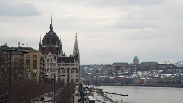 Duna-part, a Parlament közelében — Stock Fotó