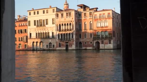 Edificio Costa Del Gran Canal Venecia Italia — Vídeo de stock