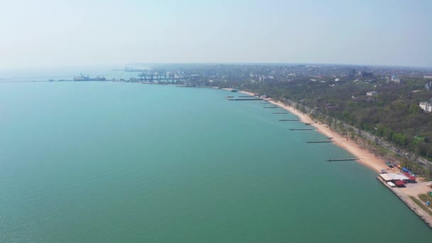 海滨和海港的空中景观 — 图库视频影像