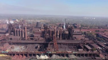 Ekolojik sorunlar. Metalurjik bir bitkinin havadan görünüşü