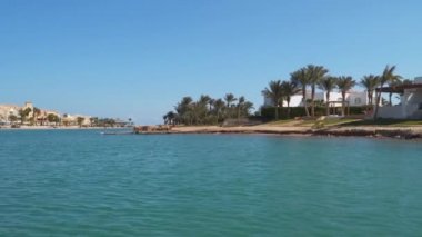 El Gouna, Kızıl Deniz, Mısır. Yüzen bir tekneden görüntü