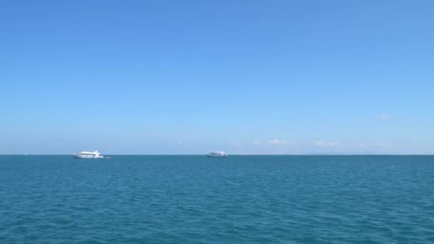 Tourist Boats Anchored Sea Red Sea Egypt City Gouna View — Stock Video