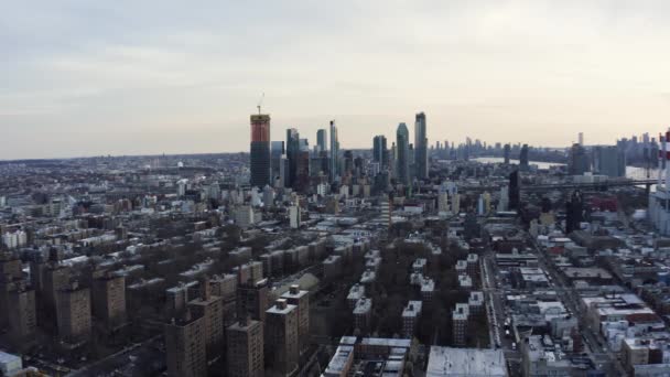 Günbatımında New York Anamorfik Hava Görüntüleri — Stok video