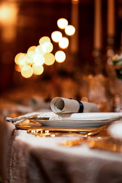 Restaurante Luxo Montado Salão Baile Chique Com Talheres Dourados — Fotografia de Stock