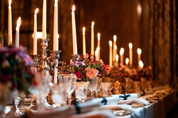 Comedor Lujo Instalado Elegante Salón Baile Con Cubiertos Dorados Imagen De Stock