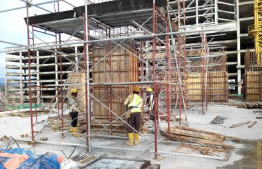 Kontrplak ve ahşap yapılmış ahşap formu iş 