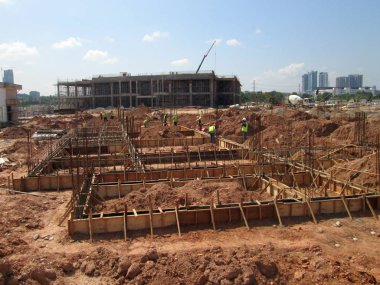  İnşaat inşaat sahasında altında zemin ışın