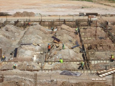  İnşaat inşaat sahasında altında zemin ışın