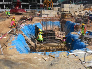 Yığını kap formu iş ile takviye barda