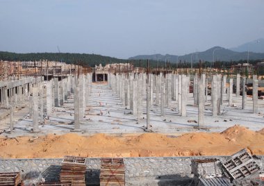İnşaat alanında devam eden