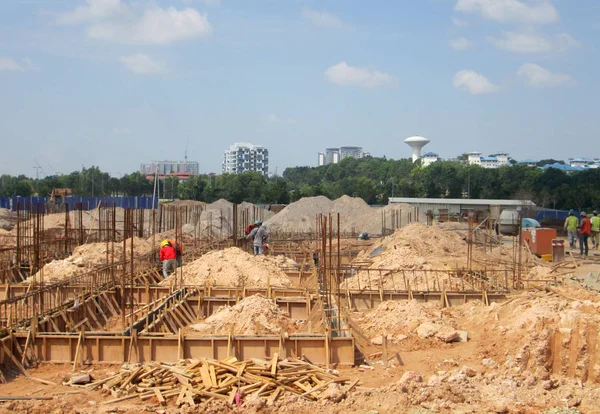  İnşaat inşaat sahasında altında zemin ışın