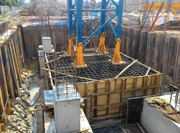 Yığını kap formu iş ile takviye barda