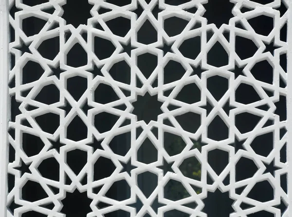 Architectonische details en decoratie op Al Hussain Mosque — Stockfoto