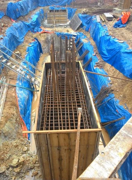 Pile cap form work with reinforcement bar in it — Stock Photo, Image