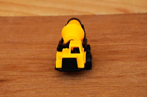 Beton kamyonet oyuncaklar 