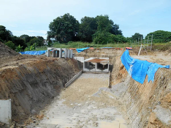 Yeraltı prekast beton kutu menfez drenaj — Stok fotoğraf