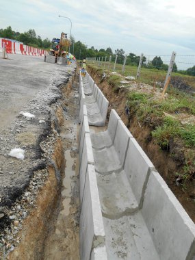  prekast beton drenaj yapım aşamasında