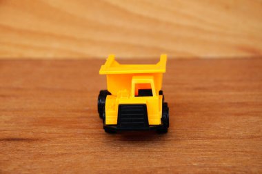 Plastik inşaat kamyon oyuncaklar