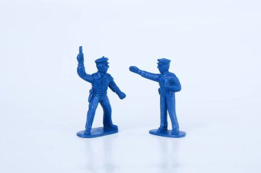 Mavi renk küçük boy oyuncak plastik askerler