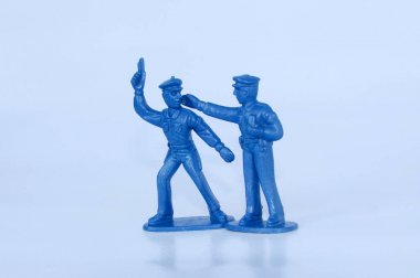 Mavi renk küçük boy oyuncak plastik askerler