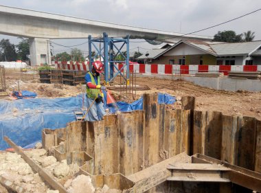 İnşaat İşçileri anti püskürtme termit kimyasal arıtma