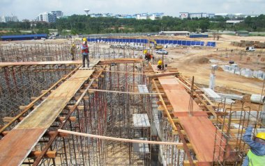 Yaygın olarak kontrplak ve ahşap yapılmış ahşap formu iş