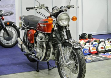 Kuala Lumpur, Malezya-22 Şubat 2017: Klasik ve vintage motosiklet Kuala Lumpur, Malezya içinde toplama. Güzel özgün durumuna geri motosiklet.    