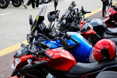  Yüksek performanslı büyük bisiklet ve süper bisiklet grubu