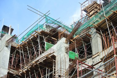 İskele platformu, formu iş ve inşaat sahasında yapısını desteklemek için geçici yapı kullanılan