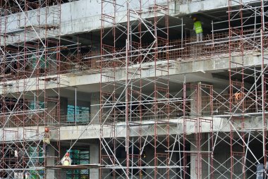 İskele platformu, formu iş ve inşaat sahasında yapısını desteklemek için geçici yapı kullanılan