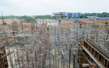 İskele platformu, formu iş ve inşaat sahasında yapısını desteklemek için geçici yapı kullanılan