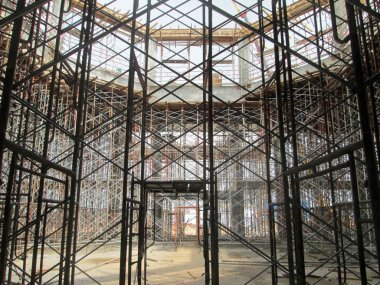 İskele platformu, formu iş ve inşaat sahasında yapısını desteklemek için geçici yapı kullanılan