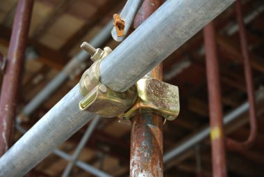 Selangor, Malezya-10 Kasım 2016: bağlayıcı detay inşaat sahasında iskele. Belgili tanımlık bağlamak bağlamak veya iskele veya emniyet boru birbirine bağlamak. 