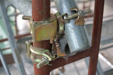 Selangor, Malezya-10 Kasım 2016: bağlayıcı detay inşaat sahasında iskele. Belgili tanımlık bağlamak bağlamak veya iskele veya emniyet boru birbirine bağlamak. 