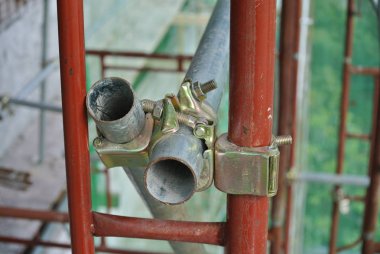 Selangor, Malezya-10 Kasım 2016: bağlayıcı detay inşaat sahasında iskele. Belgili tanımlık bağlamak bağlamak veya iskele veya emniyet boru birbirine bağlamak. 