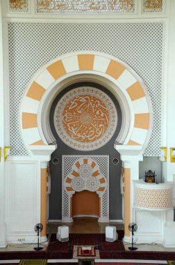 Mimari detay ve Masjid Jamek Sultan Abdülaziz Petaling Jaya, Malezya iç. Modern cami ve topluluk oluşturma. 