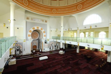 Masjid Jamek Sultan Abdülaziz Petaling Jaya, Malezya iç. Modern cami ve topluluk İslam tasarım ve mimarisi ile oluşturma. 