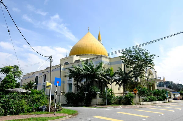 佳在茨再也 马来西亚的清真寺外部 现代清真寺和社区建筑与伊斯兰教的设计和建筑学 — 图库照片