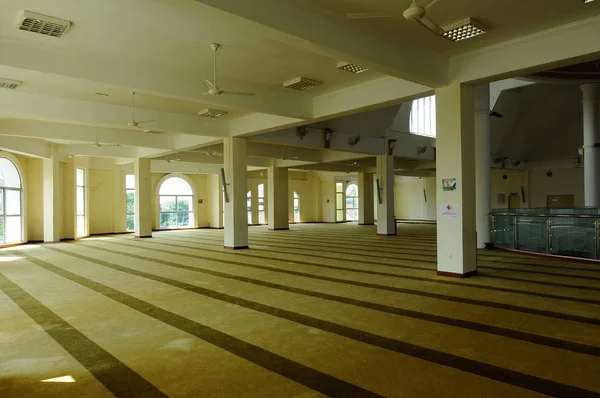 Wnętrze Meczetu Masjid Jamek Sultan Abdul Aziz Petaling Jaya Malezja — Zdjęcie stockowe