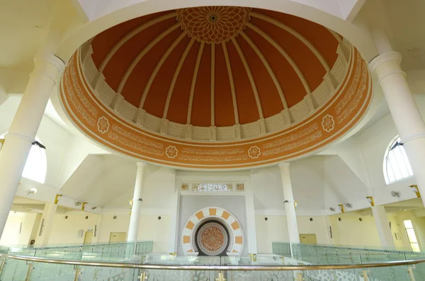 清真寺主圆顶下的设计佳苏丹阿卜杜勒 阿齐兹在茨再也 马来西亚 现代清真寺与伊斯兰建筑社区建筑 — 图库照片