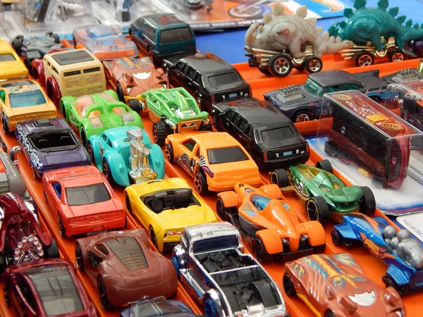 Seremban, Malezya-20 Mayıs 2017: koleksiyonları çeşitli araba minyatür model aynı ölçekte. Bazıları kıt ve toplayıcıları talepleri modelleri haline.