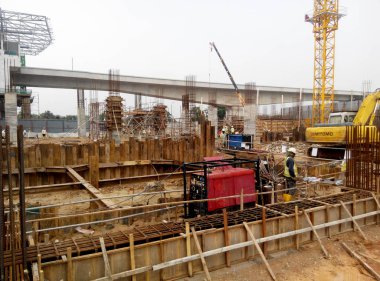 Kuala Lumpur, Malezya-5 Eylül 2016: yaygın olarak kontrplak ve kereste inşaat sahasında yapılan ahşap kalıp. İçin takviye Beton kalıp olarak kullanılan kalıp. 