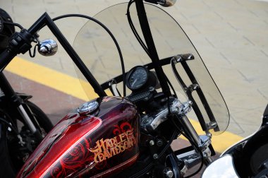 Kuala Lumpur, Malezya-25 Şubat 2017: metre panelleri ve kolu Bar çeşitli Harley Davidson kolay binici motosiklet sahiplerine Kuala Lumpur, Malezya içinde toplama sırasında. 