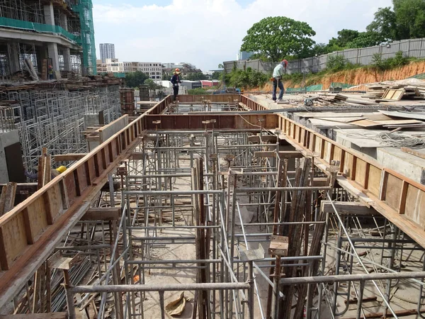 Kuala Lumpur Malaysia August 2017 Construction Workers Fabricated Timber Formwork — Stock Photo, Image